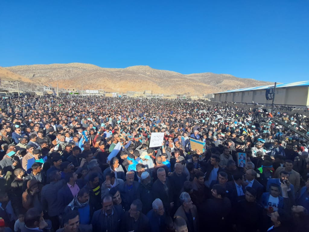 گزارش تصویری از استقبال بی سابقه مردم دیشموک از سید محمد موحد