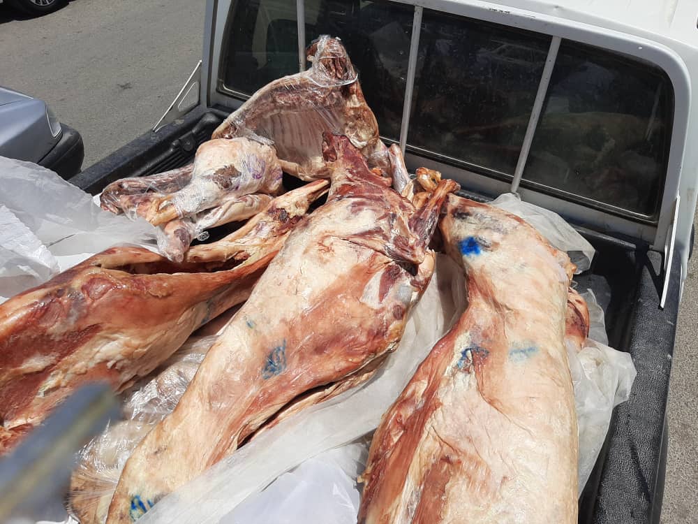 کشف گوشت های تاریخ مصرف گذشته و پلمپ ۳ واحد قصابی