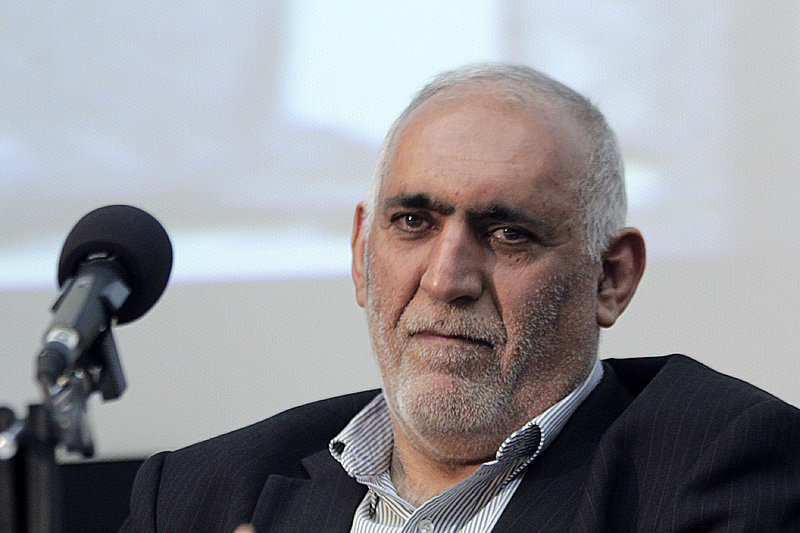 نابغه کهگیلویه و بویراحمدی در گذر تاریخ؛ روایتی از زندگی دانش آموز رفوزه ای که پروفسور شد/از کربلای 4 و معلمی در عشایر تا پدر پیوند کبد ایران+تصاویر