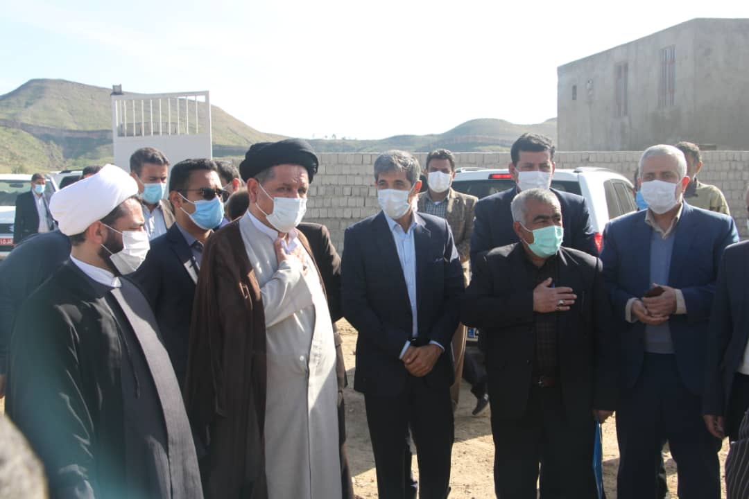 گزارش تصویری از بازدید معاون وزیر کار و حجت الاسلام موحد از طرح های صنعتی و اشتغالزا شهرستان کهگیلویه