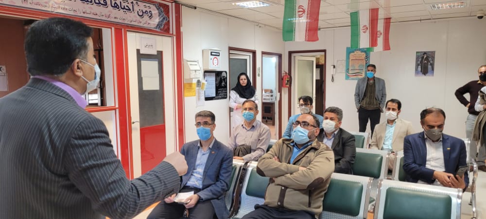اهدای خون توسط تعدادی از کارکنان شرکت آب منطقه ای کهگیلویه و بویراحمد+تصاویر