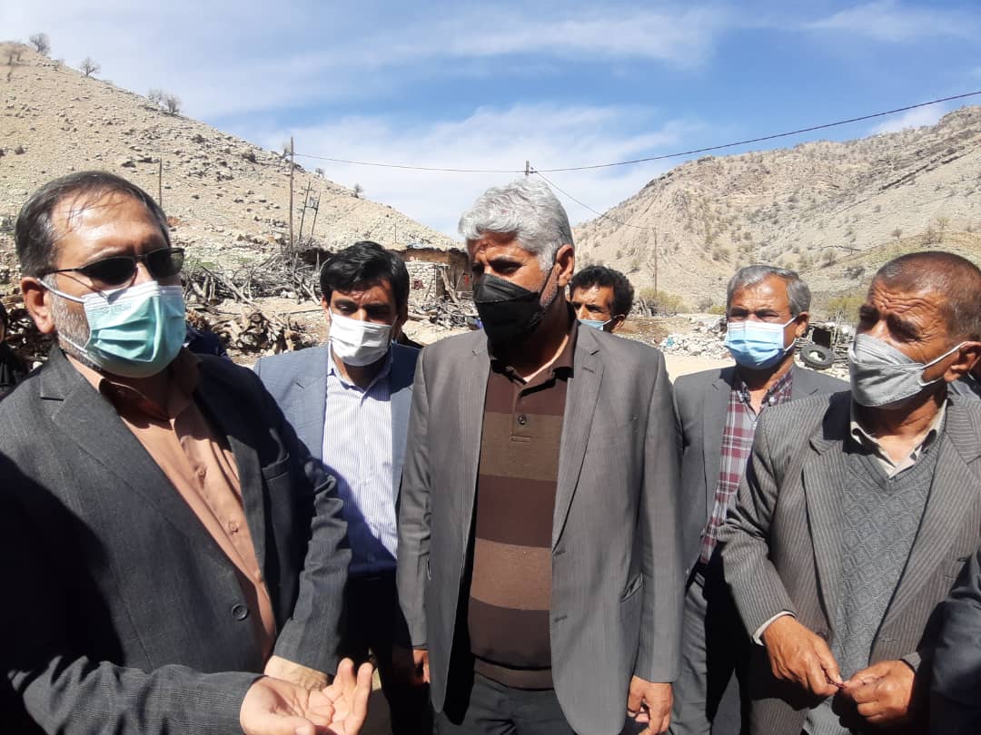 بازدید فرماندار چرام و مدیرکل کميته امداد استان از روستای بید انجیر+تصاویر
