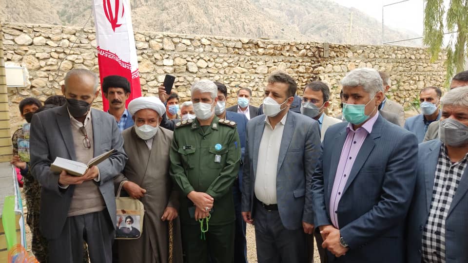 با حضور مدیرکل بنیاد شهید وامور ایثارگران استان کهگیلویه وبویراحمد  گلزار شهدای شیخ حسین شهرستان چرام افتتاح شد