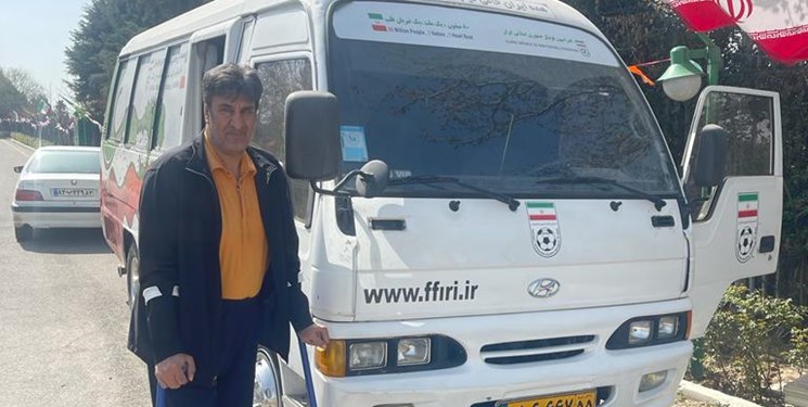 اهدا مینی بوس تیم ملی به هیات فوتبال استان کهگیلویه و بویراحمد