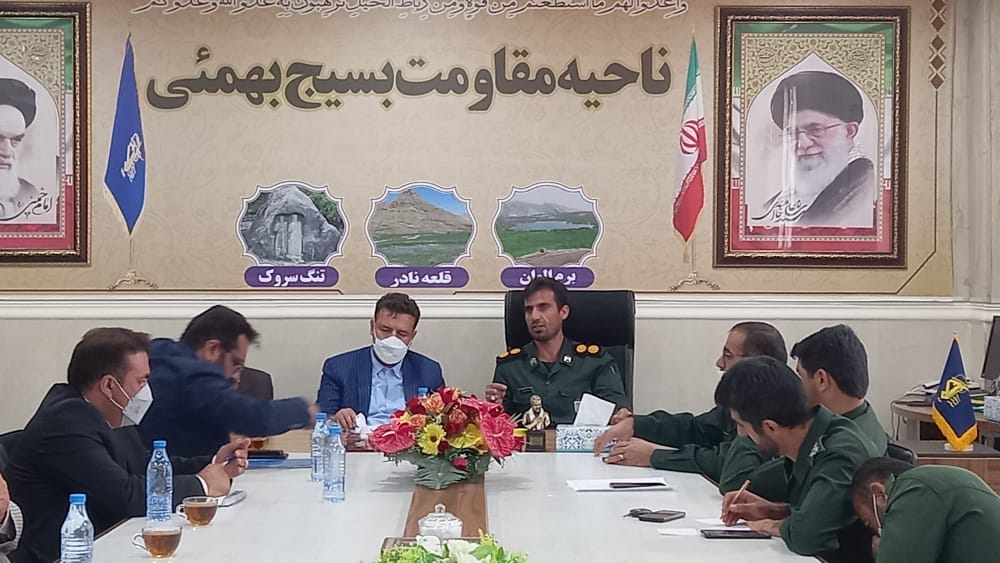 مدیرکل بنیاد شهید و امور ایثارگران استان کهگیلویه و بویراحمد با فرمانده مقاومت بسیج شهرستان بهمئی ديدار کردند+تصاویر