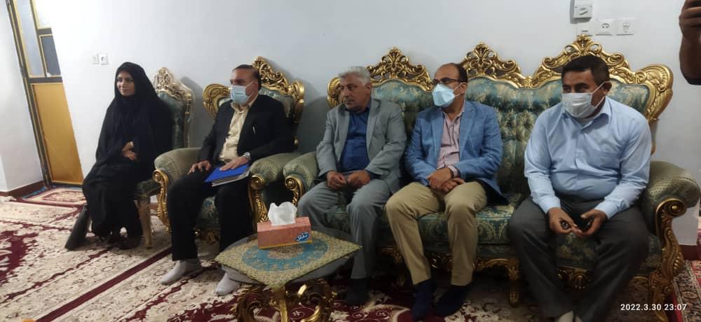 دیدار مدیرکل بنیاد شهید و امور ایثارگران کهگیلویه وبویراحمد با خانواده معظم شهدا و ایثارگران لنده/اشتغال فرزندان مشکل اصلی جامعه ایثارگری است