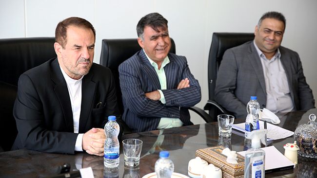 در دیدار با رئیس اتاق بازرگانی ایران،چالشها و موانع توسعه استان بررسی شد