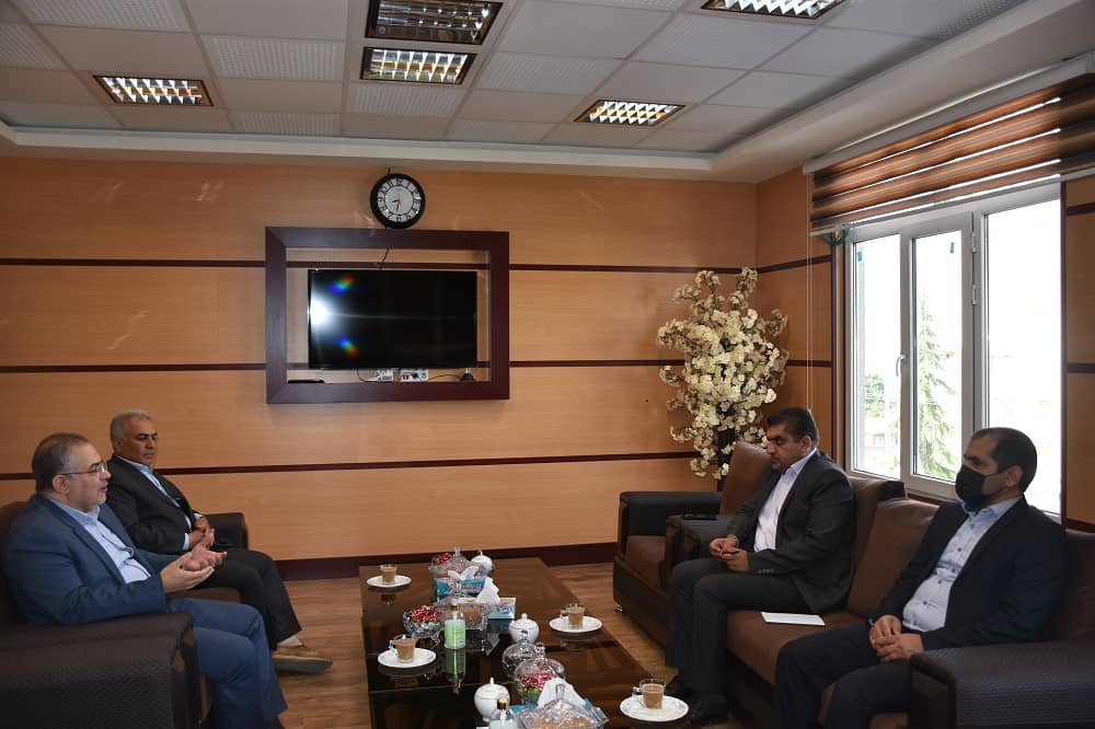 در دیدار رئیس مرکز بازرسی شرکت مخابرات ایران با بازرس کل کهکیلویه و بویراحمد عنوان شد: متاسفانه، از ظرفیت‌های استان حمایت نمی‌شود