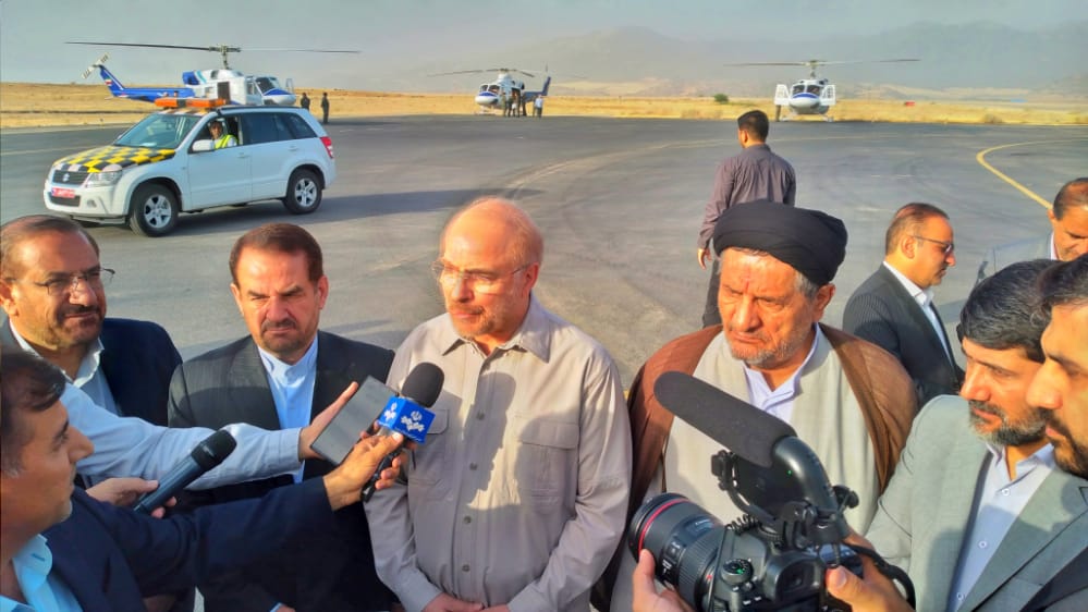 گزارش تصویری از لحظه ورود دکتر قالیباف در فرودگاه یاسوج