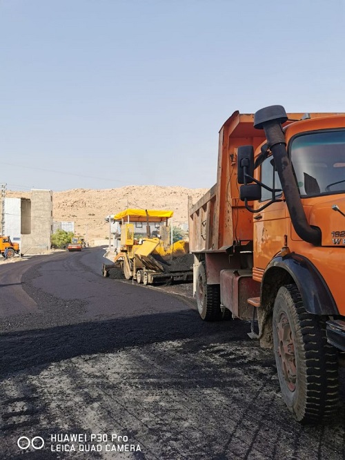کوی نرگسی دوگنبدان پس از حدود 8 سال آسفالت شد