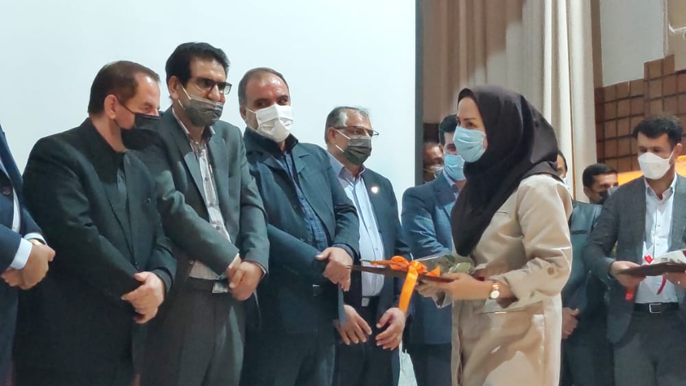 استاندار کهگیلویه و بویراحمد در مراسم تکریم پزشکان و داروسازان:دولت برای سلامت مردم و توسعه زیرساخت‌های درمانی اهتمام جدی دارد