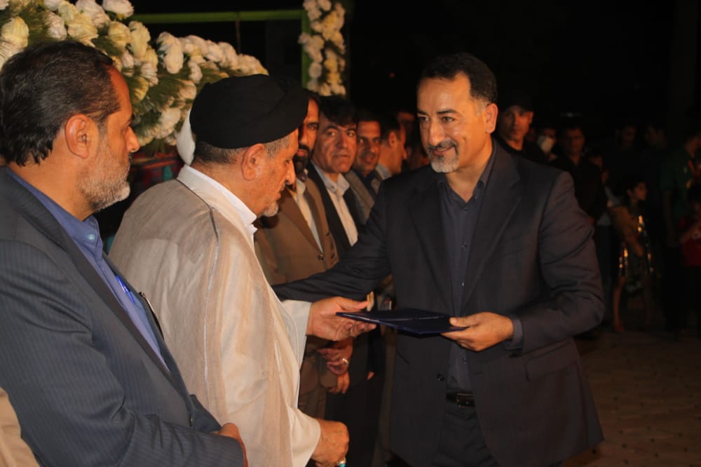 استقبال از قهرمانان و مدال آوران تیم ملی هندبال نوجوانان ایران با حضور حجت الاسلام موحد در دهدشت/تصاویر