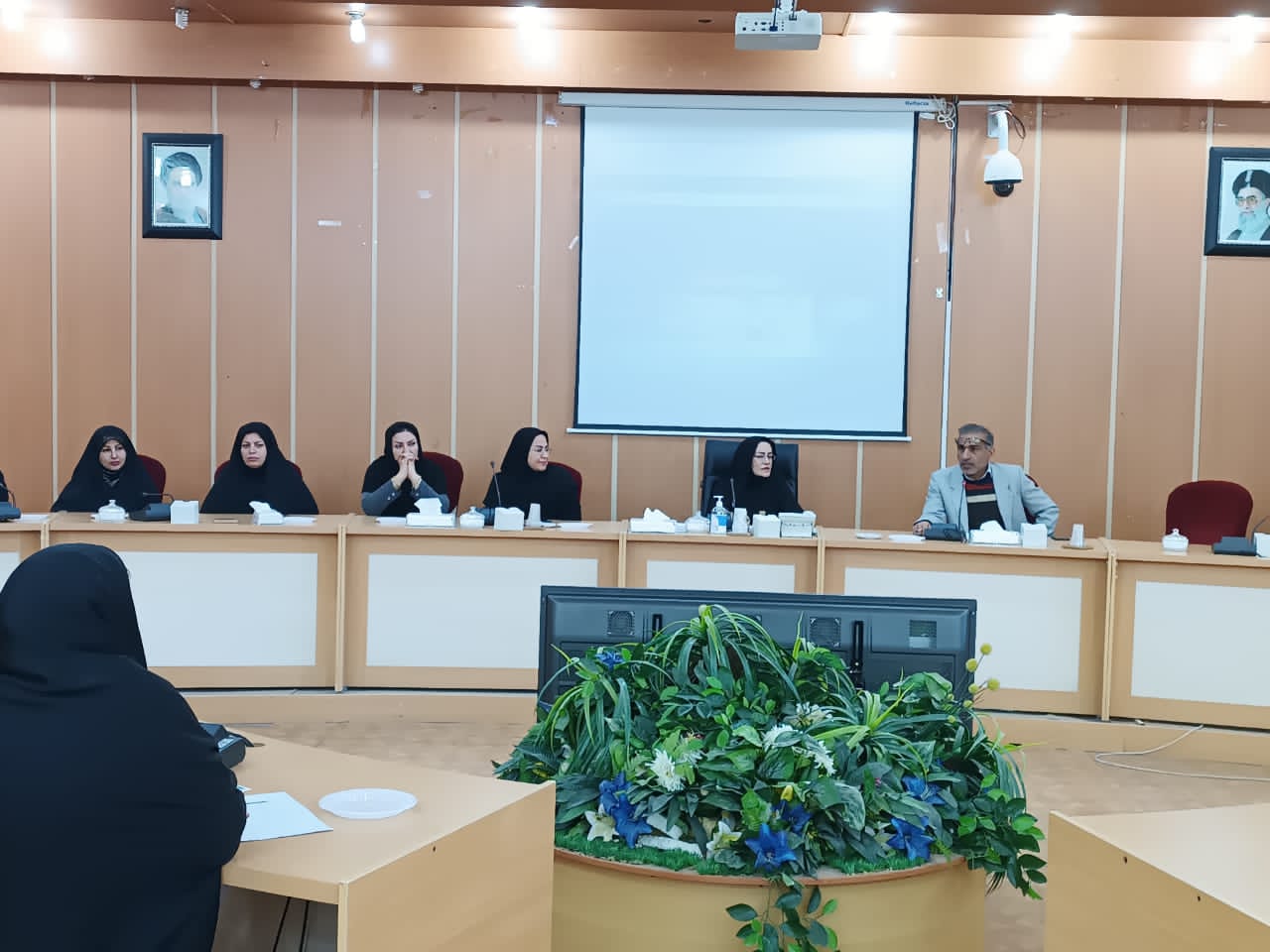 در همایش مشاوران امور بانوان دستگاه های اجرایی کهگیلویه و بویراحمد اعلام شد:  بیمه زنان خانه دار، راهی برای تامین امنیت اقتصادی بانوان