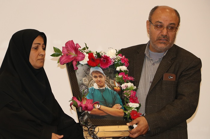 مراسم یادبود پرستار مدافع سلامت گچسارانی از نگاه لنز دوربین