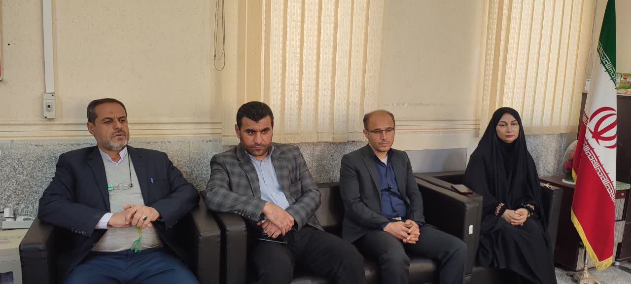 در دیدار رییس جدید بیمارستان امام خمینی دهدشت با فرماندار کهگیلویه:   حفظ کرامت انسانی بیمار و مراجعین سرلوحه اصلی کار در بیمارستان قرار گیرد
