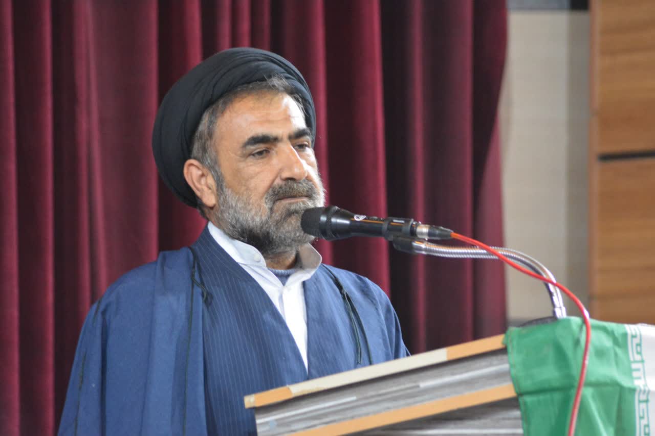 رئیس شورای هماهنگی تبلیغات اسلامی شهرستان کهگیلویه خبر داد:تشکیل 18 کمیته تخصصی دهه فجر در کهگیلویه/انقلاب با عظمت اسلامی ایران با هیچ کدام از انقلاب های جهان شباهت نداشت و ندارد