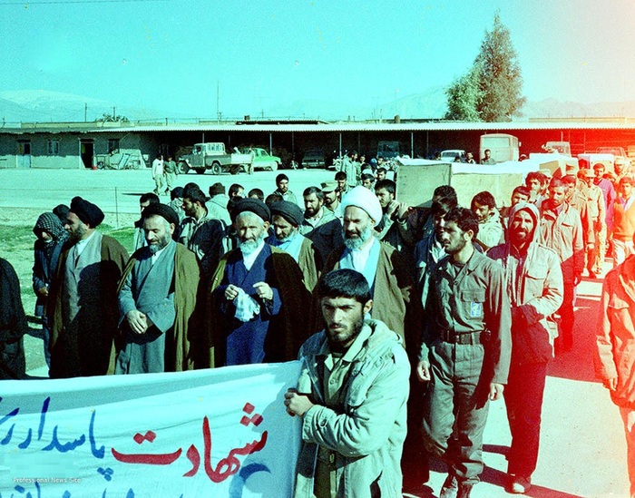 روحانی برجسته کهگیلویه و بویراحمدی با صدور اعلامیه‌ای در سال ۵۷، مردم حوزه جنوب کشور و عشایر را به تظاهرات علیه رژیم پهلوی فراخواند.