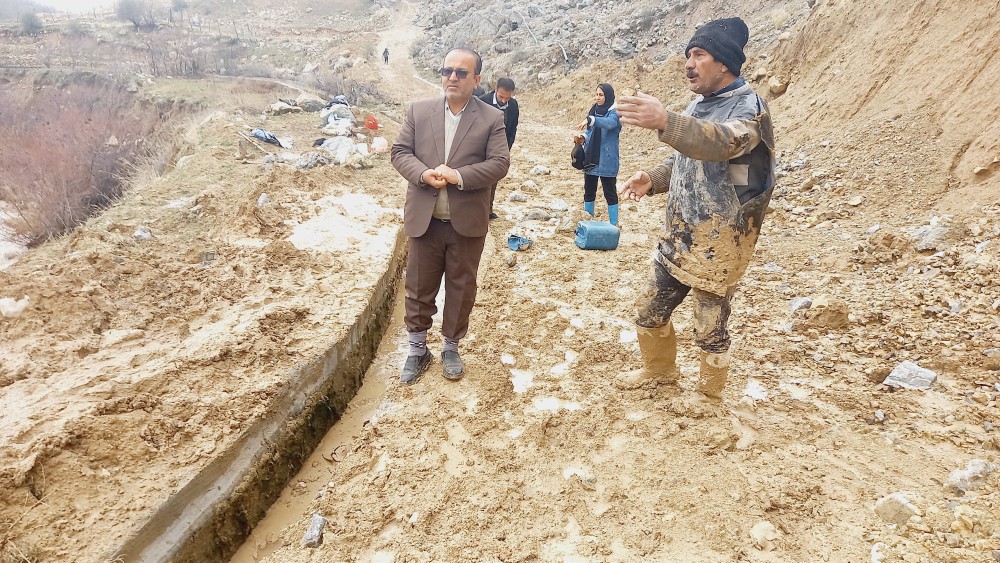 دستور جهادی برای رفع مشکلات تولیدکنندگان "زی‌زی و کتا" /معتمدی‌پور: یک محموله لوله برای نجات مزارع ماهی آسیب‌دیده بارگیری شد