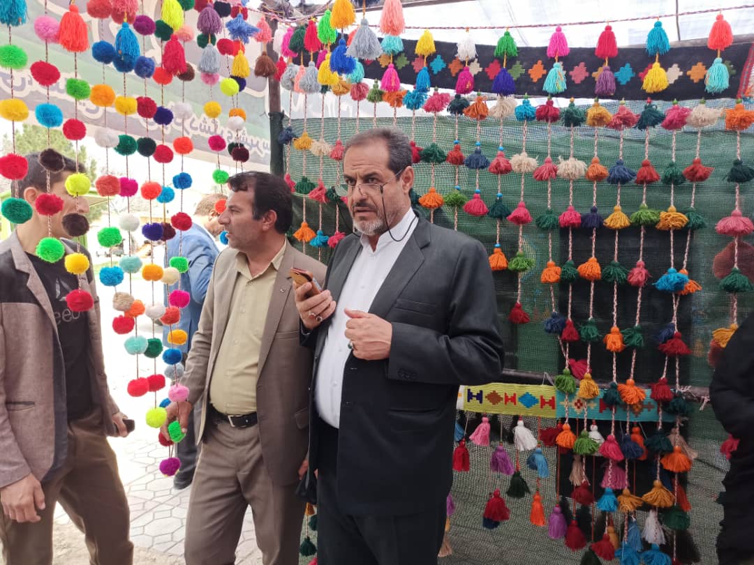 فرماندار کهگیلویه در نخستین روز بهار به استقبال مسافران نوروزی رفت/تصاویر