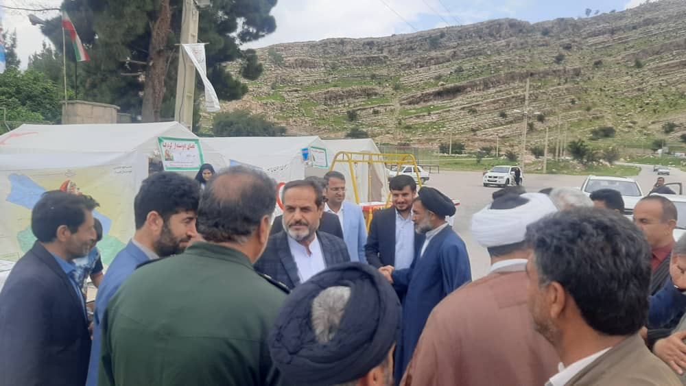 حضور فرمانداران شهرستانهای کهگیلویه ،چرام و لنده در پست راهنمای مسافرین نوروزی جمعیت هلال احمر شهرستان چرام+تصاویر