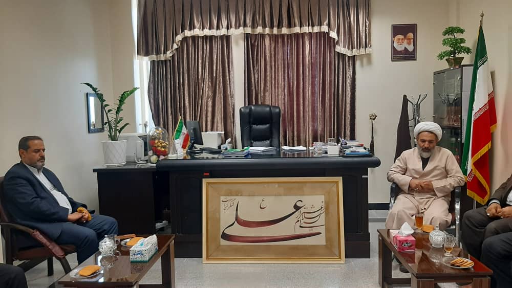 دیدار فرماندار و جمعی از مسئولان شهرستان کهگیلویه با رئیس دادگستری و دادستان/تصاویر
