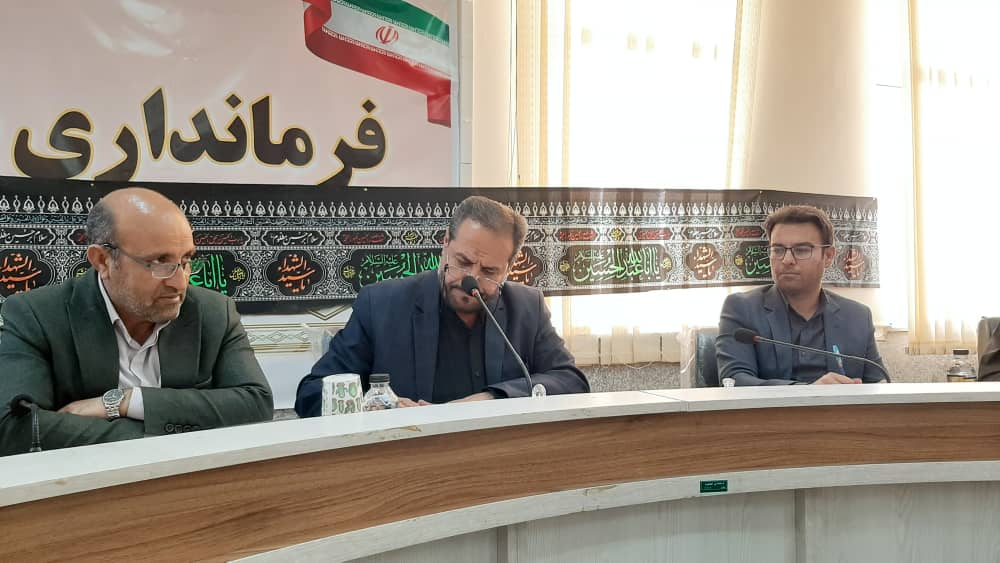 مراسم تجلیل از خبرنگاران توسط فرمانداری شهرستان کهگیلویه برگزار شد/موسوی اصل:رسانه ها در میدان دشمن بازی نکنند/بیشتر پروژ‌ها در این دولت جان دوباره گرفتند و روند مطلوبی دارند+تصاویر و صحبت های کامل فرماندار