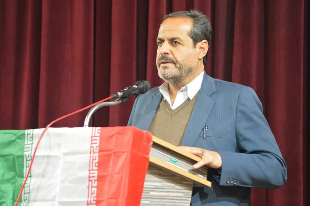 فرماندار کهگیلویه در سخنرانی پیش از خطبه های نماز جمعه شهر دهدشت:خدمتگزاری به مردم از شاخص های دولت سیزدهم است/افتتاح و کلنگ زنی 172 پروژه با اعتبار بیش از هزار میلیارد تومان