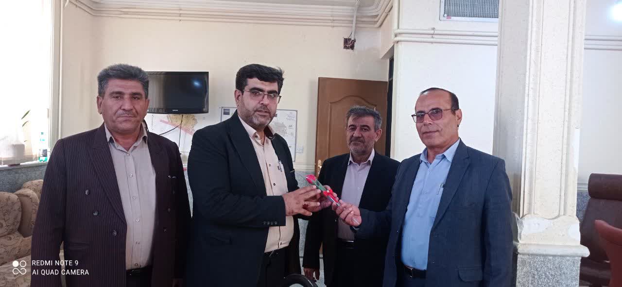 دیدار صمیمی فرماندار جدید شهرستان کهگیلویه با کارکنان فرمانداری