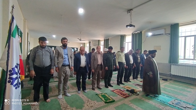 "دبیرستان کوثر" مدرسه نمونه نمازی گچساران شد/هدیه امام جمعه به دانش‌آموزان دبیرستان کوثر
