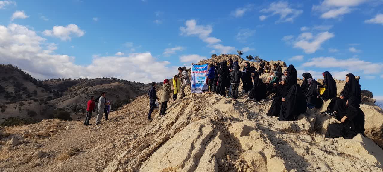 همایش کوهنوردی در قلعه رئیسی برگزار شد