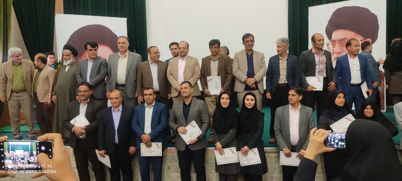 در آیین تجلیل از کشاورزان برتر استان و کشور مطرح شد:  اعتبارات تسهیلاتی بخش کشاورزی کهگیلویه و بویراحمد برای اولین‌بار از همه بخش‌ها بیشتر شده است/ تحولات در این دولت محسوس است