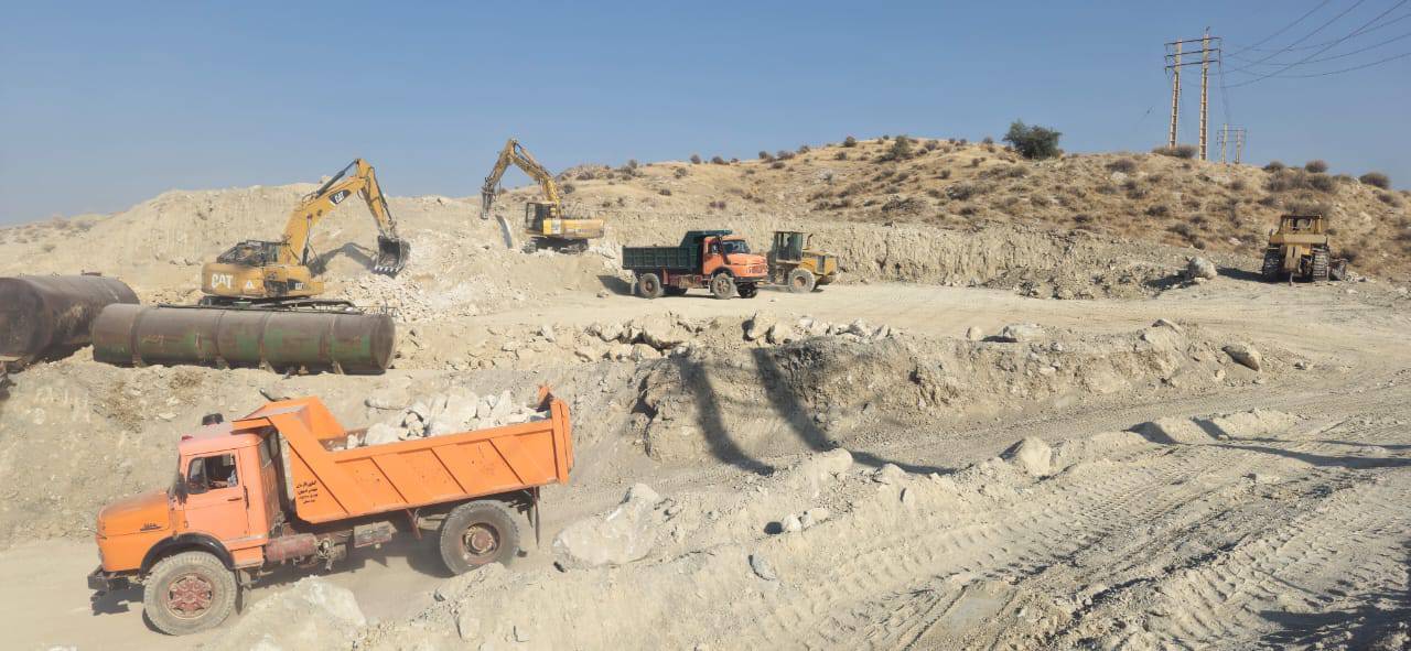 گام بلند راهداری در مسیر توسعه شهرستان لنده:  پیشرفت فیزیکی مطلوب در قطعه سوم راه فرعی لنده-تراب/پیمانجو:این پروژه با اعتبار 130 میلیارد تومان در حال اجراست/قدردانی مدیرکل راهداری استان از استاندار و سید محمد موحد