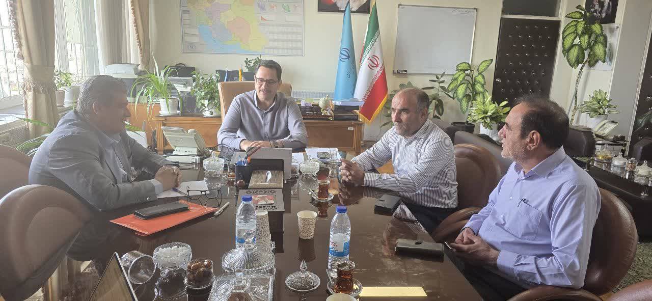 در نشست جمع‌بندی با حضور مدیرکل حوزه وزارتی بررسی شد:   سازوکار نظارت و پیگیری مصوبات سفر وزیر تعاون به استان تعیین شد
